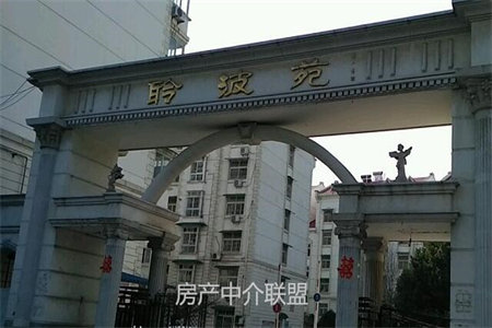 帝帮小区3室2厅1卫93㎡带车库